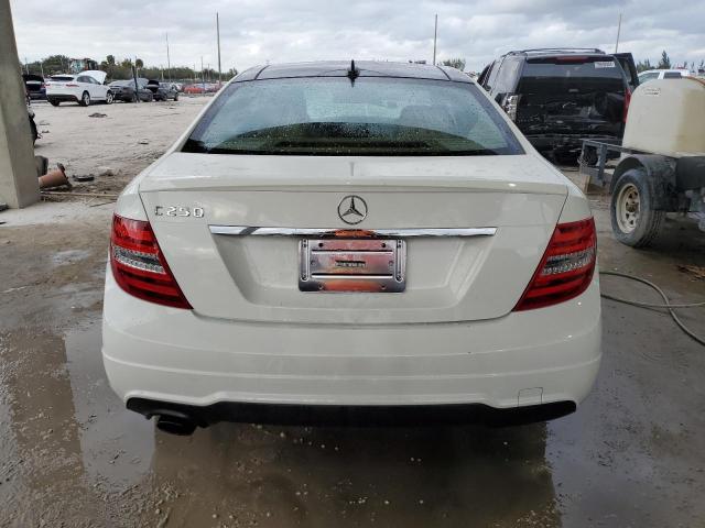 WDDGJ4HB2CF875564 - 2012 MERCEDES-BENZ C 250 WHITE photo 6