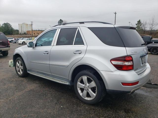 4JGBB8GB6AA570231 - 2010 MERCEDES-BENZ ML 350 4MATIC SILVER photo 2