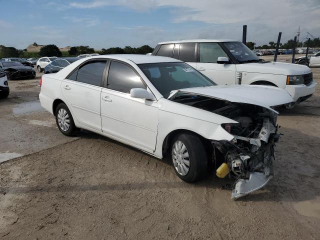 4T1BE32KX3U142634 - 2003 TOYOTA CAMRY LE WHITE photo 4