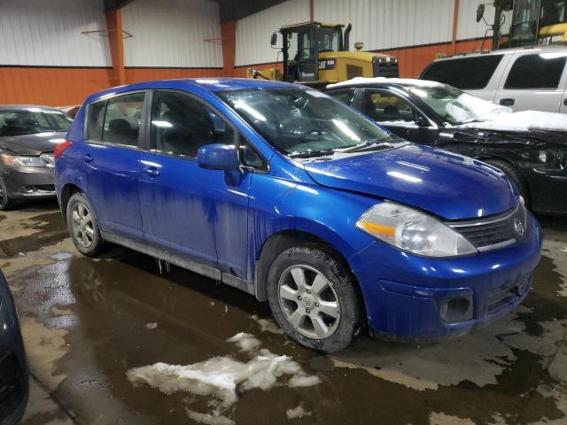 3N1BC13E18L456605 - 2008 NISSAN VERSA S BLUE photo 4