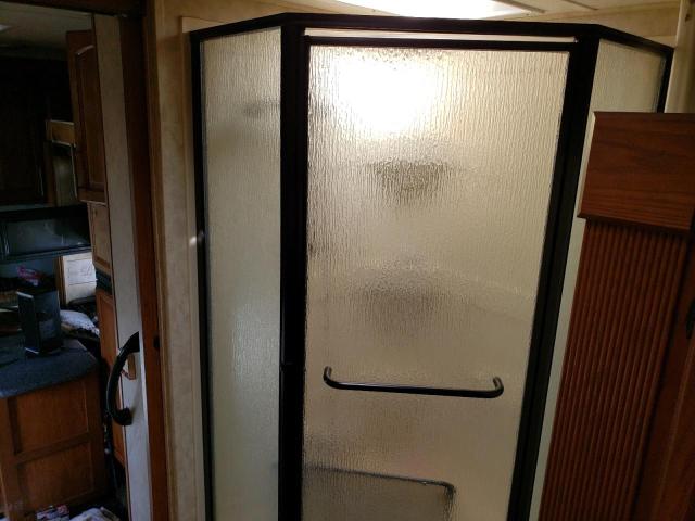 4YDF34023A4701021 - 2010 KEYSTONE MONTANA 白色 照片 6