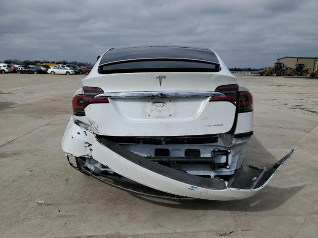 5YJXCAE28LF302826 - 2020 TESLA MODEL X WHITE photo 6