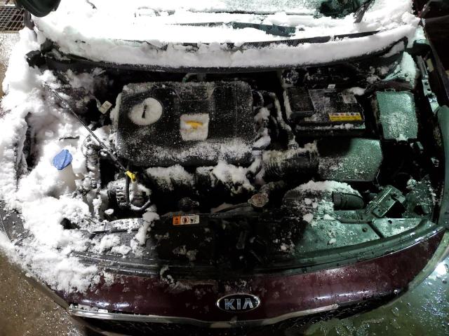 3KPFK4A77HE072467 - 2017 KIA FORTE LX BURGUNDY photo 11