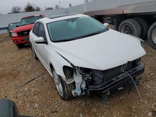 1VWCV7A34FC010504 - 2015 VOLKSWAGEN PASSAT SEL WHITE photo 4