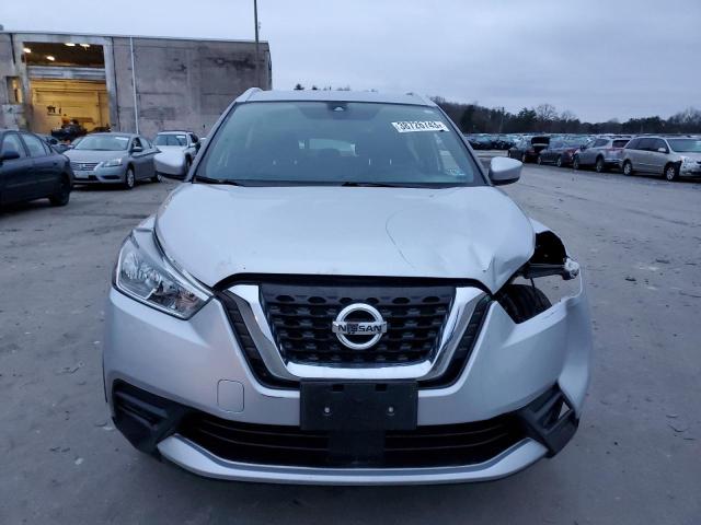 3N1CP5CV6LL547409 - 2020 NISSAN KICKS SV SILVER photo 5