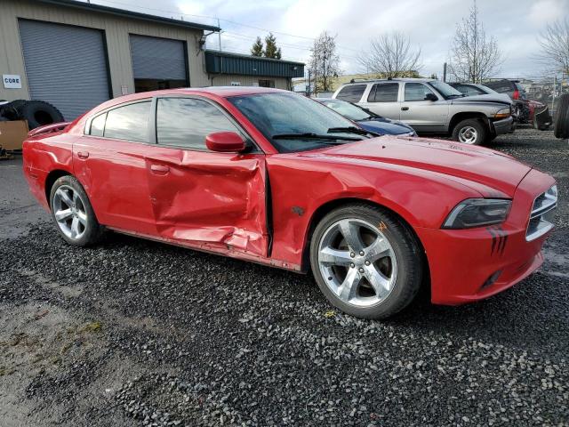 2C3CDXHG7DH546652 - 2013 DODGE CHARGER SXT RED photo 4