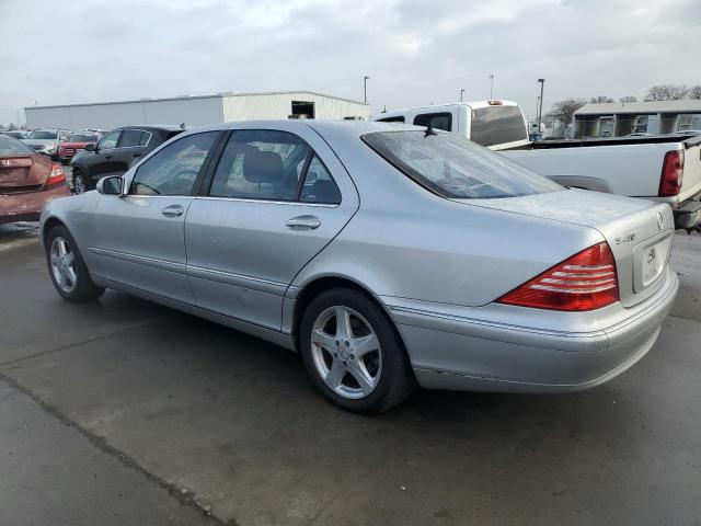 WDBNG70J65A444406 - 2005 MERCEDES-BENZ S 430 SILVER photo 2