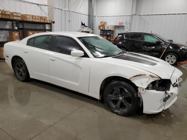 2B3CL3CG4BH612507 - 2011 DODGE CHARGER WHITE photo 4