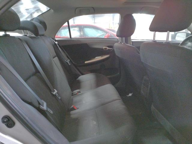 2T1BU4EEXBC675680 - 2011 TOYOTA COROLLA BASE SILVER photo 10