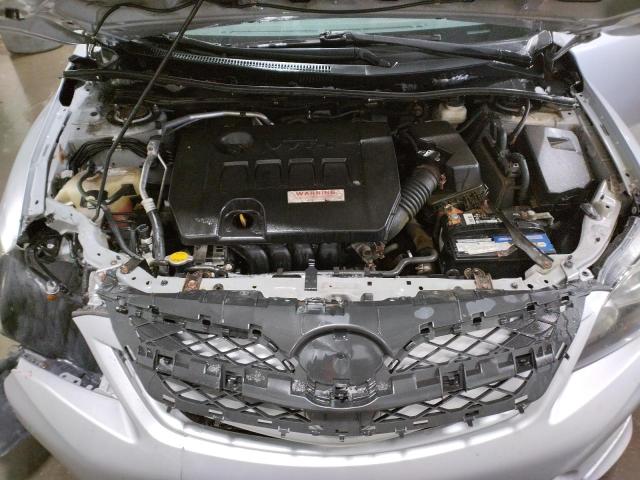 2T1BU4EEXBC675680 - 2011 TOYOTA COROLLA BASE SILVER photo 11