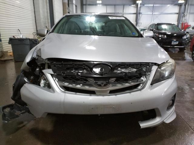 2T1BU4EEXBC675680 - 2011 TOYOTA COROLLA BASE SILVER photo 5