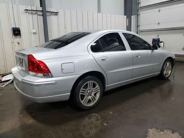 YV1RH592952485200 - 2005 VOLVO S60 2.5T SILVER photo 3