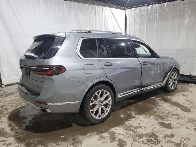 5UX23EM06P9R55655 - 2023 BMW X7 XDRIVE40I GRAY photo 3