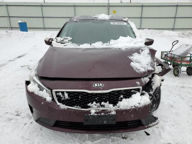 3KPFK4A74HE028359 - 2017 KIA FORTE LX MAROON photo 5