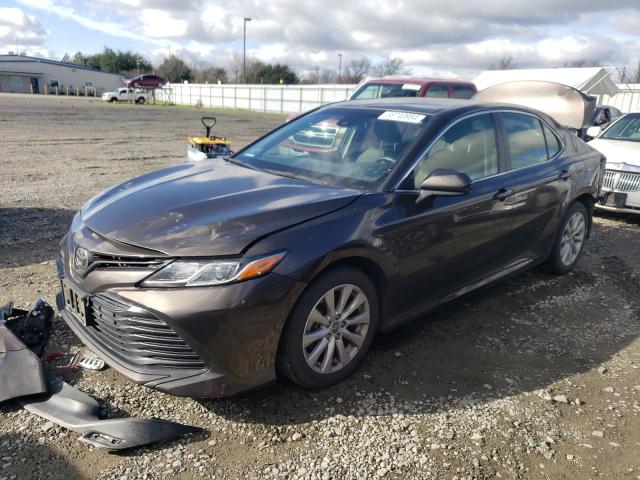 JTNB11HK6J3066694 - 2018 TOYOTA CAMRY L GRAY photo 1