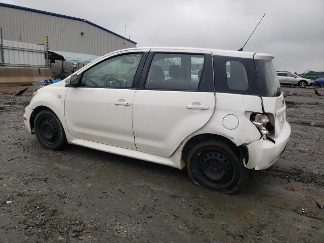 JTKKT624965007035 - 2006 TOYOTA SCION XA WHITE photo 2