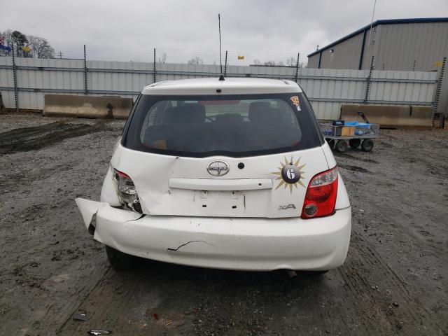 JTKKT624965007035 - 2006 TOYOTA SCION XA WHITE photo 6