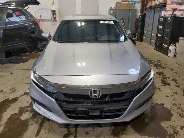 1HGCV2F35JA800706 - 2018 HONDA ACCORD SPORT SILVER photo 5