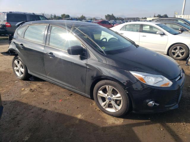 1FAHP3K22CL171520 - 2012 FORD FOCUS SE BLACK photo 4