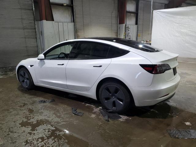 5YJ3E1EAXPF424769 - 2023 TESLA MODEL 3 WHITE photo 2