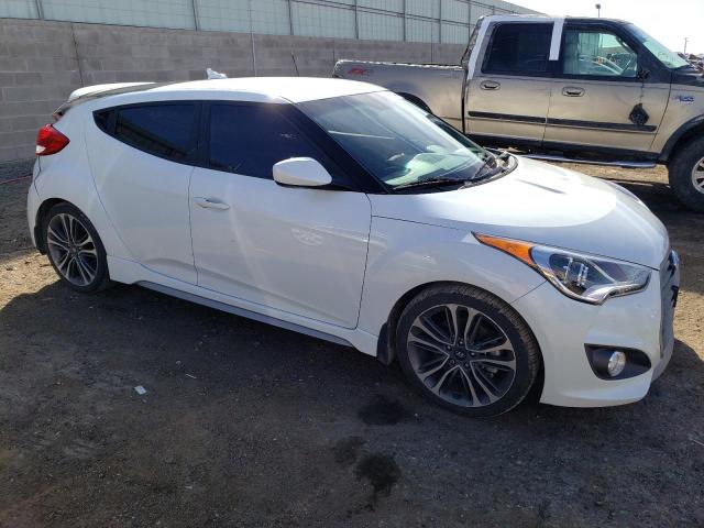 KMHTC6AEXGU276010 - 2016 HYUNDAI VELOSTER TURBO WHITE photo 4