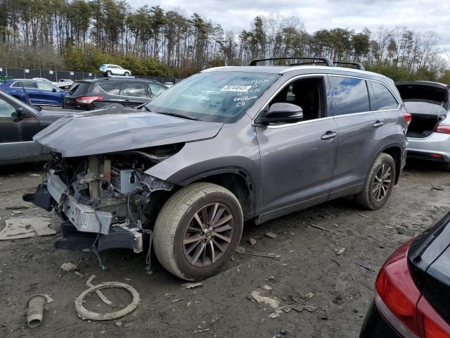 5TDJZRFH9JS830390 - 2018 TOYOTA HIGHLANDER SE GRAY photo 1