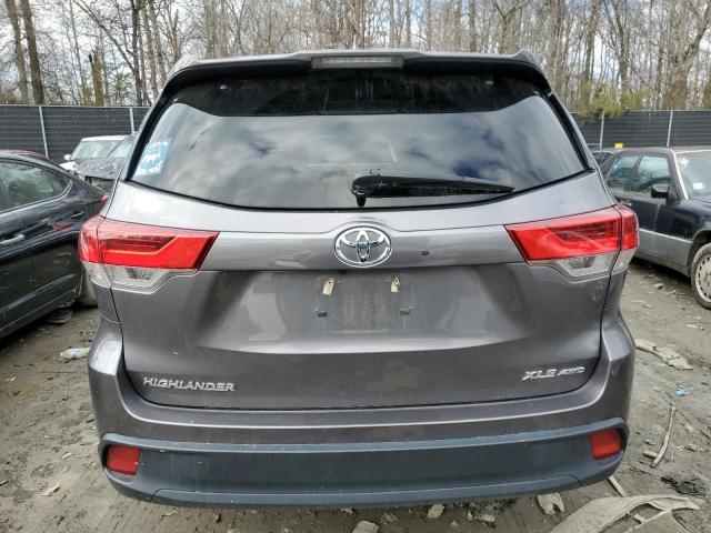 5TDJZRFH9JS830390 - 2018 TOYOTA HIGHLANDER SE GRAY photo 6