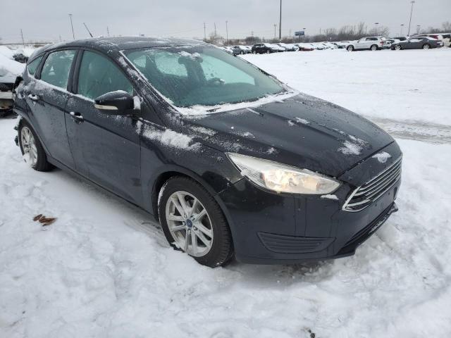 1FADP3K21GL313215 - 2016 FORD FOCUS SE BLACK photo 4