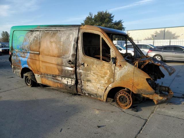 WD3PE7CC6B5510089 - 2011 MERCEDES-BENZ SPRINTER 2500 BURN photo 4