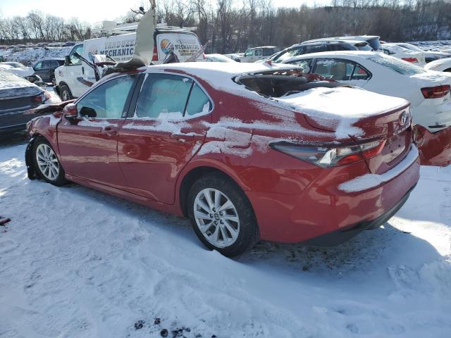 4T1R11AK3PU129925 - 2023 TOYOTA CAMRY LE RED photo 2