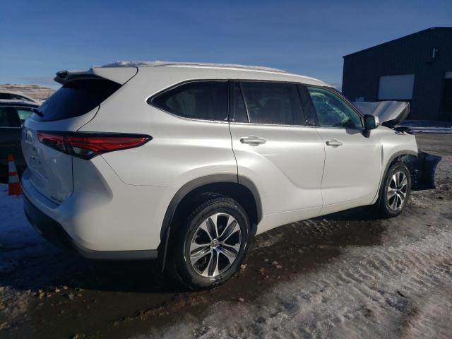 5TDGZRBH2NS227349 - 2022 TOYOTA HIGHLANDER XLE WHITE photo 3