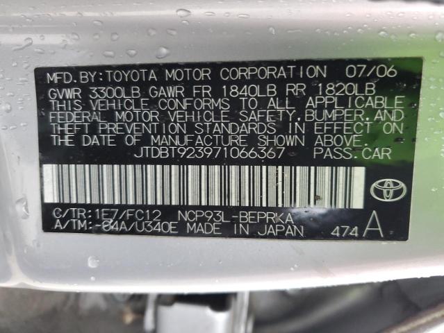 JTDBT923971066367 - 2007 TOYOTA YARIS SILVER photo 12