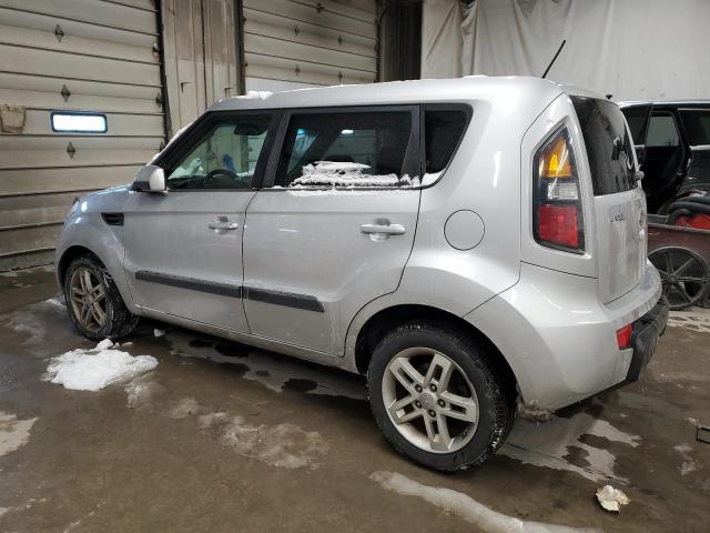 KNDJT2A22B7709031 - 2011 KIA SOUL + SILVER photo 2