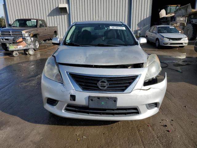 3N1CN7APXCL922093 - 2012 NISSAN VERSA S SILVER photo 5