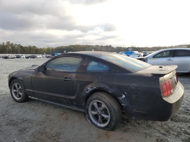 1ZVFT80N855128506 - 2005 FORD MUSTANG BLACK photo 2