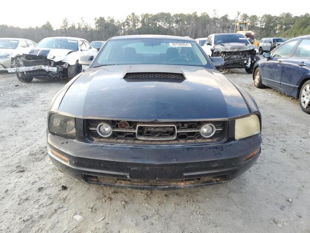 1ZVFT80N855128506 - 2005 FORD MUSTANG BLACK photo 5