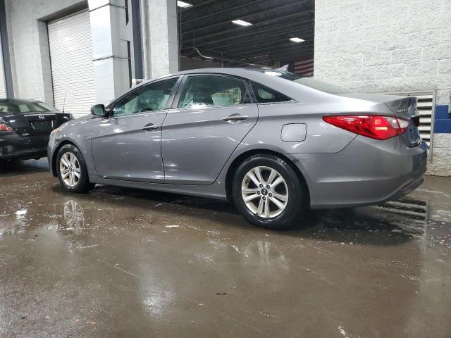 5NPEB4AC0BH212287 - 2011 HYUNDAI SONATA GLS GRAY photo 2