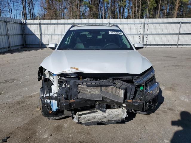 KM8K5CA55KU214396 - 2019 HYUNDAI KONA ULTIMATE WHITE photo 5