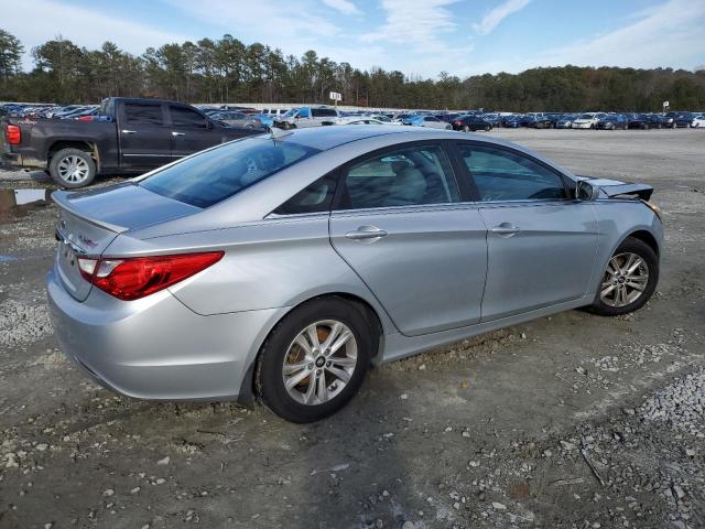 5NPEB4AC9DH561483 - 2013 HYUNDAI SONATA GLS SILVER photo 3