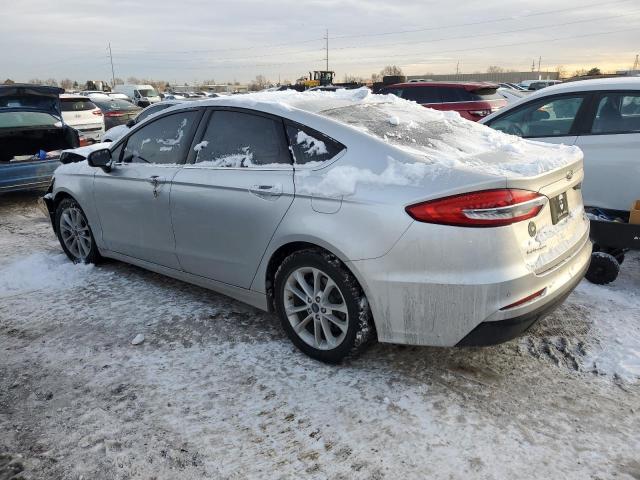 3FA6P0HD5KR172899 - 2019 FORD FUSION SE SILVER photo 2