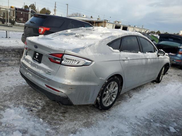 3FA6P0HD5KR172899 - 2019 FORD FUSION SE SILVER photo 3