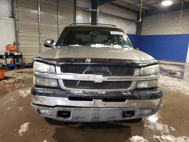 3GNEC13T03G238799 - 2003 CHEVROLET AVALANCHE C1500 GRAY photo 5