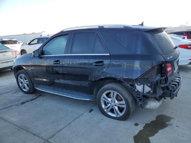 4JGDA5HB2CA033657 - 2012 MERCEDES-BENZ ML 350 4MATIC BLACK photo 2
