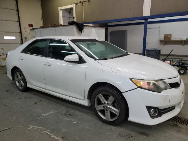 4T1BF1FK8EU845082 - 2014 TOYOTA CAMRY L WHITE photo 4