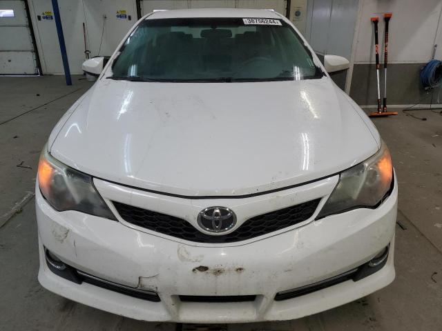 4T1BF1FK8EU845082 - 2014 TOYOTA CAMRY L WHITE photo 5