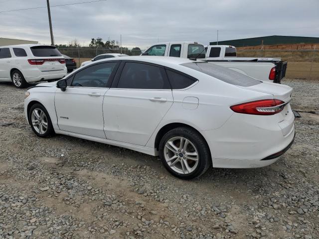 3FA6P0LU0JR193858 - 2018 FORD FUSION SE HYBRID WHITE photo 2