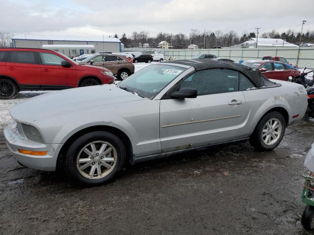 1ZVFT84N675327826 - 2007 FORD MUSTANG SILVER photo 1