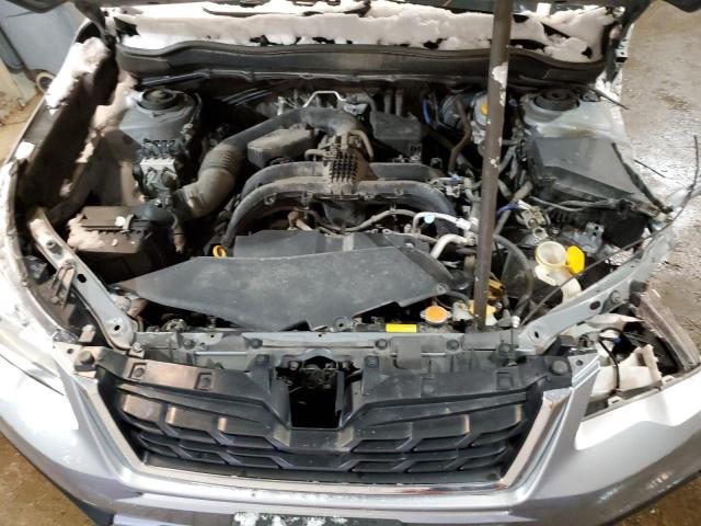 JF2SJABC3JH563776 - 2018 SUBARU FORESTER 2.5I SILVER photo 12