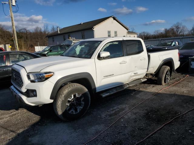 3TMDZ5BN8JM050883 - 2018 TOYOTA TACOMA DOUBLE CAB 白色 照片 1