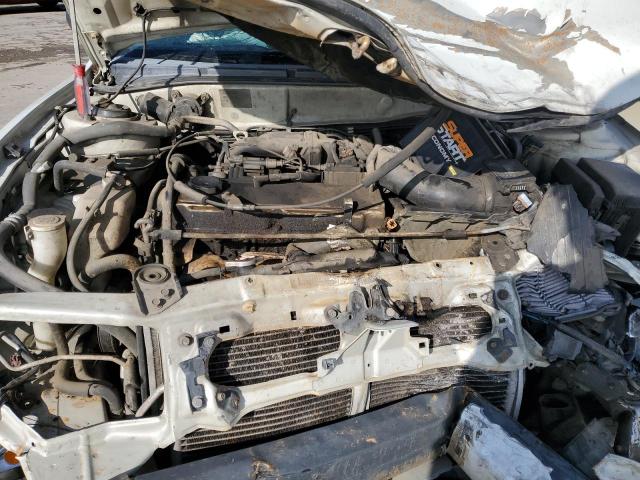 4A3AA46G13E182633 - 2003 MITSUBISHI GALANT ES WHITE photo 11